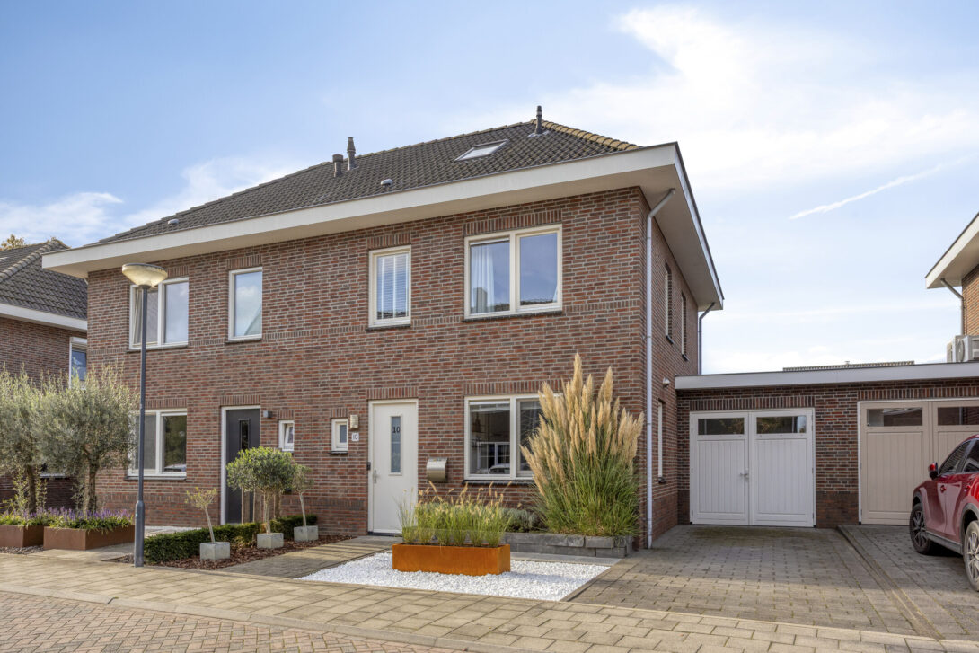Tussenwoning te koop: Prinsenstal 10, Beers Nb