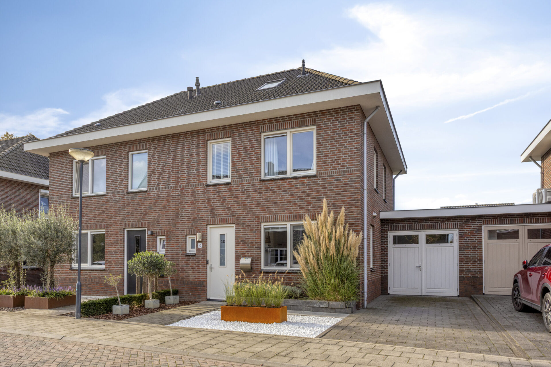 Tussenwoning te koop: Prinsenstal 10, Beers Nb