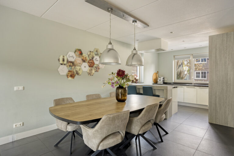 Tussenwoning te koop: Prinsenstal 10, Beers Nb